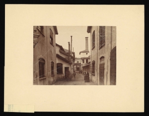 Undici vedute dello stabilimento Pirelli di via Ponte Seveso