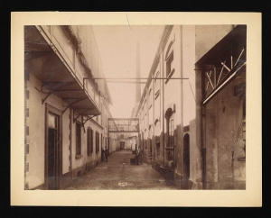 Undici vedute dello stabilimento Pirelli di via Ponte Seveso