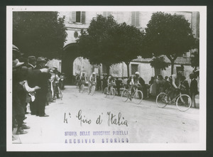 Due fotografie del 4° Giro d'Italia del 1912