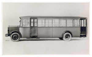 &#34;Autobus per servizio urbano, con pneumatici Pirelli&#34;