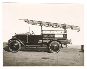 &#34;Autocarro per pompieri, con pneumatici Pirelli&#34;