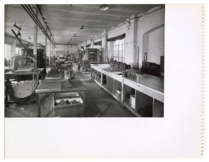 Lavorazione foglie - placche/gomme da cancellare - rivestimenti/lavorazione nastri trasportatori/cinghie - cinghiette - accessori per macchine tessili