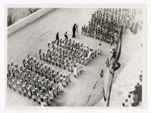 1947 31 agosto/n 35 foto inaugurazione della colonia marina di Pietraligure, fatta dal Dr Alberto Pirelli + 1 sfuocata (scudetto)