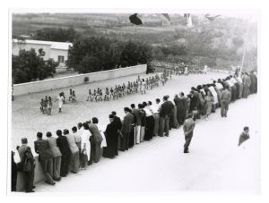 1947 31 agosto/n 35 foto inaugurazione della colonia marina di Pietraligure, fatta dal Dr Alberto Pirelli + 1 sfuocata (scudetto)