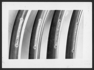 Quattro tipologie di tubolari, degli anni Trenta, per biciclette