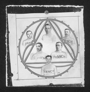 Composizione di ritratti dei corridori ciclisti della squadra Bianchi: il disegno è composto da una forma circolare, all'interno della quale è inscritto un triangolo