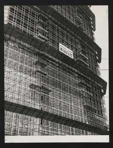 Il grattacielo Pirelli in costruzione: la facciata