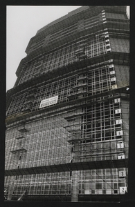 Il grattacielo Pirelli in costruzione: la facciata
