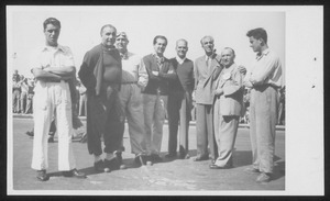 I corridori Clemente Biondetti, Nino Farina, Alberto Ascari con Migliorini della Pirelli e Giovanni Canestrini
