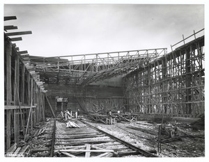 La costruzione della nuova mensa impiegati a Bicocca. Settembre 1955