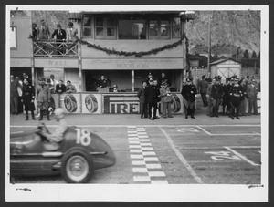 XXXI edizione della Targa Florio disputatasi il 23 maggio 1940 sul Circuito Favorita. La manifestazione vide la vittoria di Luigi Villoresi su Maserati, seguito da Franco Cortese e da Giovanni Rocco su Maserati. L'immagine riprende il passaggio di Giovanni Rocco su Maserati 4CL n. 18.