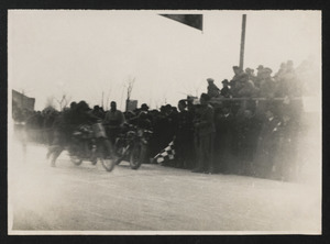 La partenza dei piloti all'edizione del 1935 del Circuito motociclistico di Verona