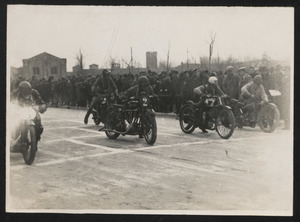 I piloti alla partenza dell'edizione del 1935 del Circuito motociclistico di Verona