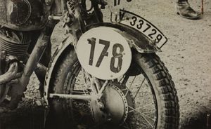 Motocicletta Norton 450 cc n. 58 del corridore inglese Vic Brittain