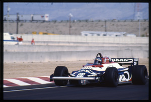 Il pilota Brian Henton su Toleman-Hart n. 35 equipaggiata con pneumatici Pirelli