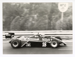 Il pilota Raul Boesel su March-Ford Cosworth n. 18 equipaggiata con pneumatici Pirelli