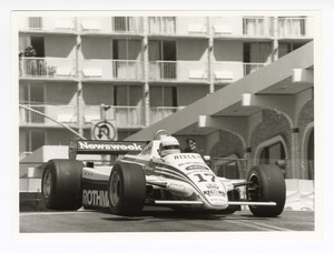 Il pilota Jochen Mass su March-Ford Cosworth n. 17 equipaggiata con pneumatici Pirelli