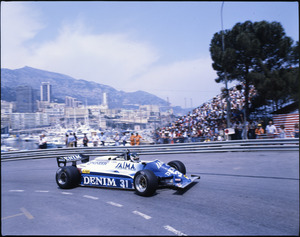 Il pilota Jean-Pierre Jarier su Osella-Ford Cosworth n. 31 equipaggiata con pneumatici Pirelli