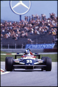 Il pilota Derek Warwick su Toleman-Hart n. 35
