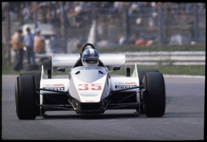 Il pilota Derek Warwick su Toleman-Hart n. 35 equipaggiata con pneumatici Pirelli