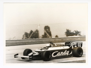 Il pilota Teo Fabi su Toleman-Hart n. 36, modello TG181