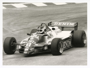 Il pilota Jean-Pierre Jarier su Osella-Ford Cosworth n. 31