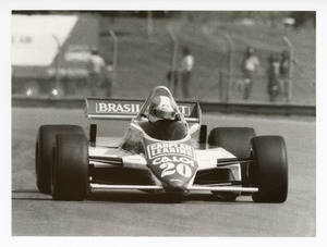 Il pilota Chico Serra nel 1982
