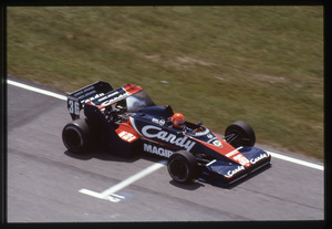 Il pilota Bruno Giacomelli su Toleman-Hart n. 36 gommata Pirelli