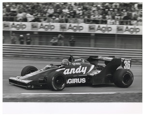 Il pilota Bruno Giacomelli su Toleman-Hart n. 36