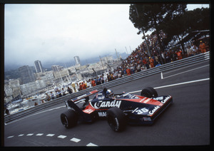 Il pilota Derek Warwick su Toleman-Hart n. 35 gommata Pirelli