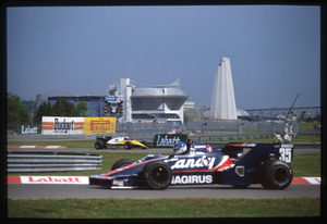 Il pilota Derek Warwick su Toleman-Hart n. 35 gommata Pirelli