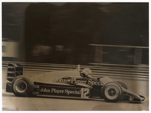 Il passaggio di Nigel Mansell su Lotus-Renault n. 12 gommata Pirelli