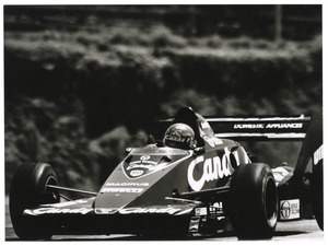Il pilota Bruno Giacomelli su Toleman-Hart n. 36