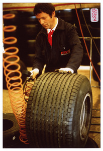 Un tecnico Pirelli
