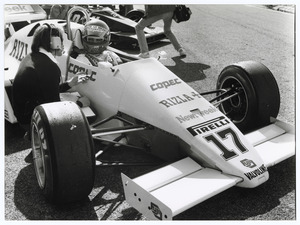 Il pilota Eliseo Salazar su RAM March-Ford Cosworth equipaggiata con pneumatici radiali Pirelli P7