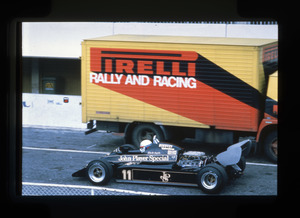 Il pilota Elio De Angelis al test precampionato sul Circuito Paul Ricard