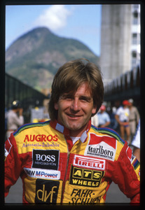 Ritratto del pilota Manfred Winkelhock, che nel 1984 corse su ATS-BMW n. 14 equipaggiata con pneumatici Pirelli