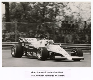 Il pilota Jonathan Palmer su RAM-Hart n. 10