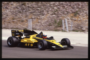 Il pilota Manfred Winkelhock su ATS-BMW n. 14