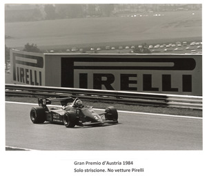 Il passaggio del pilota Michele Alboreto su Ferrari n. 27