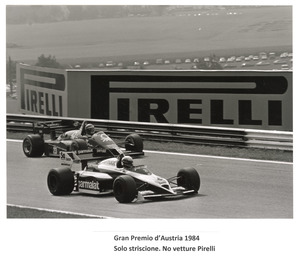 Il pilota Teo Fabi su Brabham-BMW n. 2 seguito da Eddie Cheever su Alfa Romeo n. 23