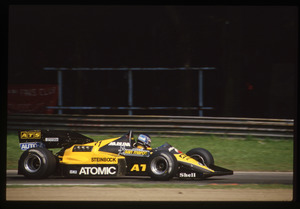 Il pilota Gerhard Berger su ATS-BMW n. 31