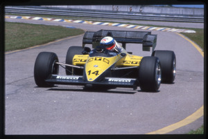 Il passaggio del pilota Manfred Winkelhock su ATS-BMW n. 14
