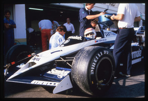 Nelson Piquet su Brabham-BMW gommata Pirelli durante le prove in Portogallo e Germania