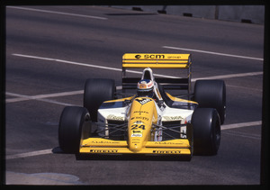 Il pilota Luis Perez Sala (n. 24) su Minardi-Ford gommata Pirelli