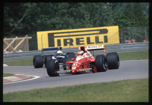 Il pilota Emanuele Pirro  (n.21) su Dallara-Ford gommata Pirelli