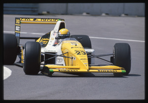 Il pilota Pierluigi Martini  (n.23) su Minardi-Ford gommata Pirelli