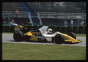 Il pilota Pierluigi Martini  (n.23) su Minardi-Ford gommata Pirelli