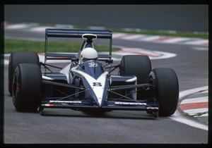 Il pilota Stefano Modena (n.8) su Brabham-Judd gommata Pirelli