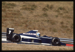 Il pilota David Brabham (n. 7) su Brabham-Judd gommata Pirelli